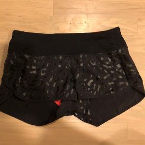 Lululemon shorts size 4